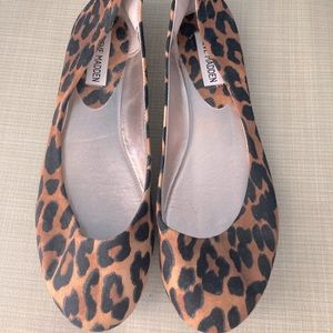 Steve Madden P-Heaven Leopard Flats
